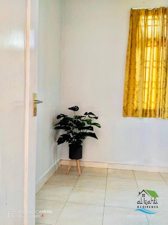 Qalya Homestay 2 @ كوتا بْهارو المظهر الخارجي الصورة