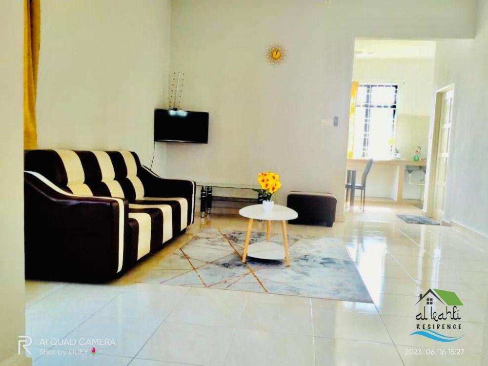 Qalya Homestay 2 @ كوتا بْهارو المظهر الخارجي الصورة