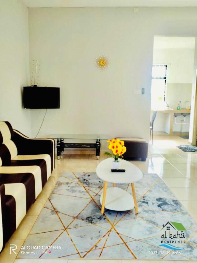 Qalya Homestay 2 @ كوتا بْهارو المظهر الخارجي الصورة