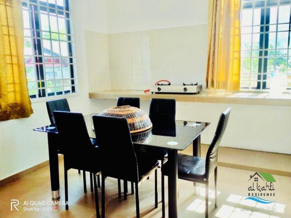 Qalya Homestay 2 @ كوتا بْهارو المظهر الخارجي الصورة